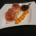 Jambon de Serrano, brochette de melon et son porto
